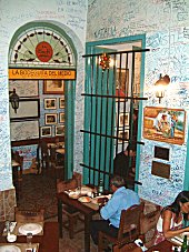 Bar La Bodeguita - Havana 